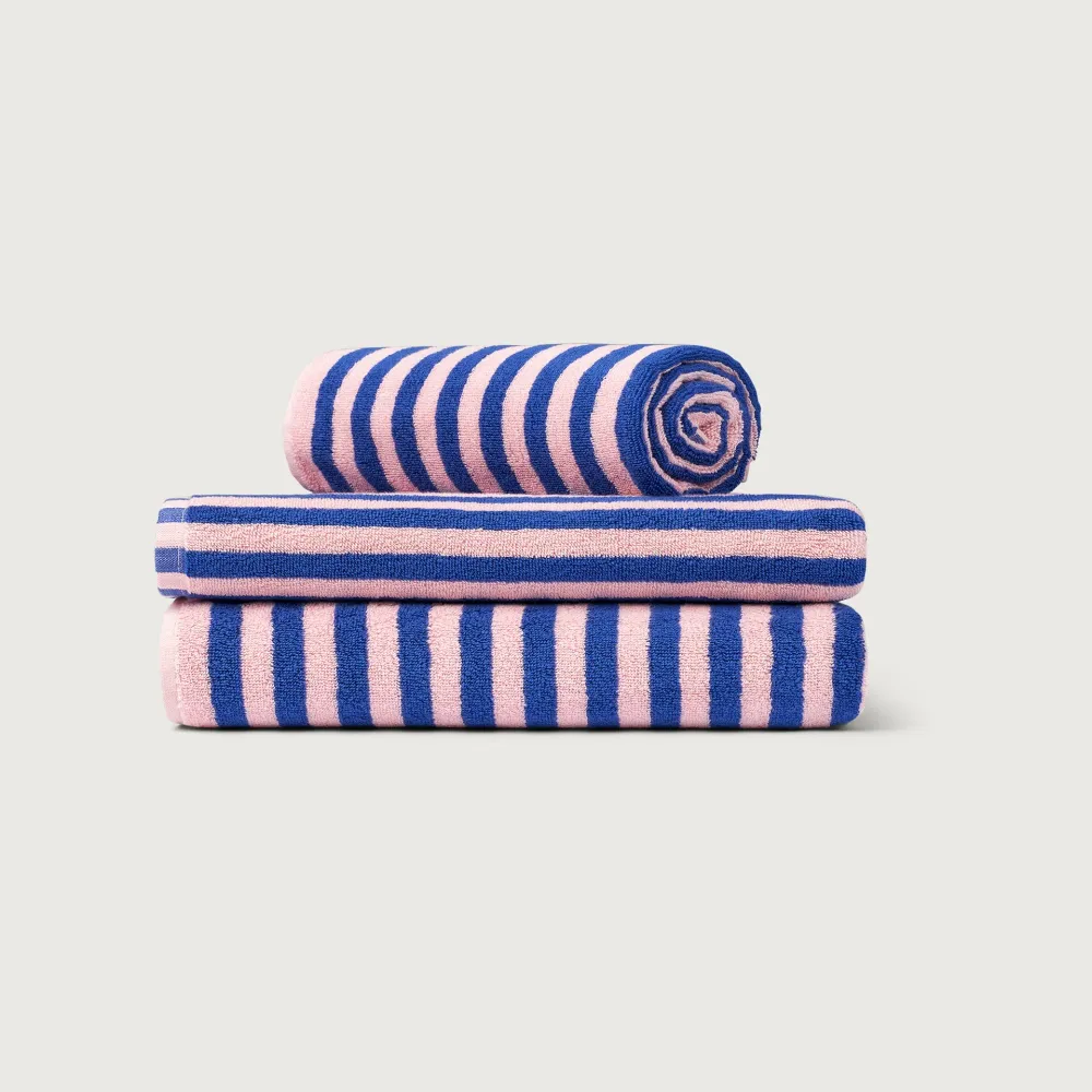 Handtuch Bongusta „Naram Dazzling Blue & Rose“ | Stilvoll und praktisch