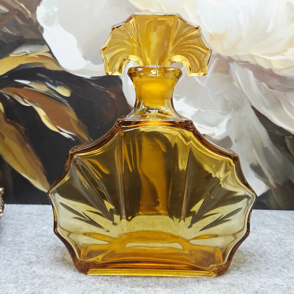 Art Deco-Braunglas-Karaffe mit Stopfen
