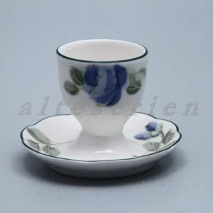 Eierbecher mit Schalenablage