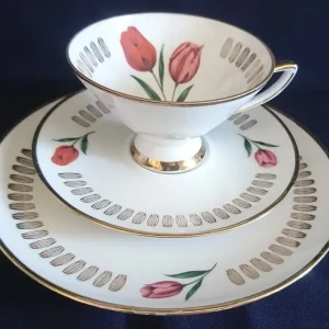 3er TEE~ SAMMELGEDECK - Porzellan, Goldrand Abstrakt Zeichen Symbole Flora Tulpenblumen Motiv Dekor (BC)