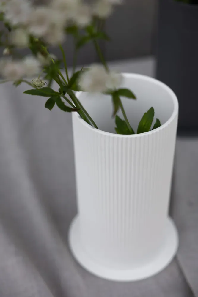 Storefactory Vase Ede matt weiß mit Rillen