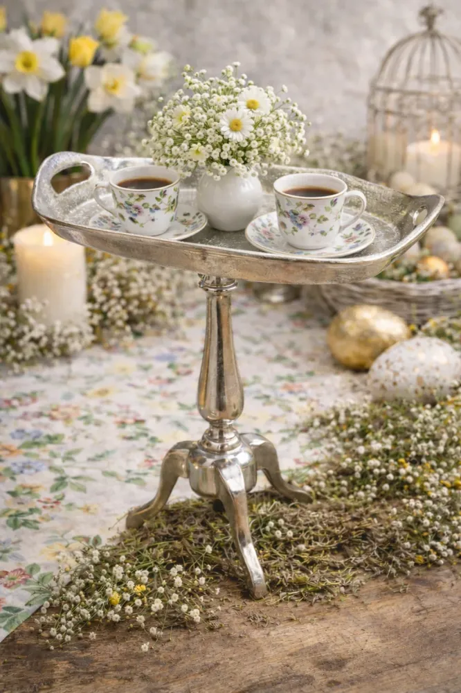 Eleganter Metall-Tablettständer / Beistelltisch