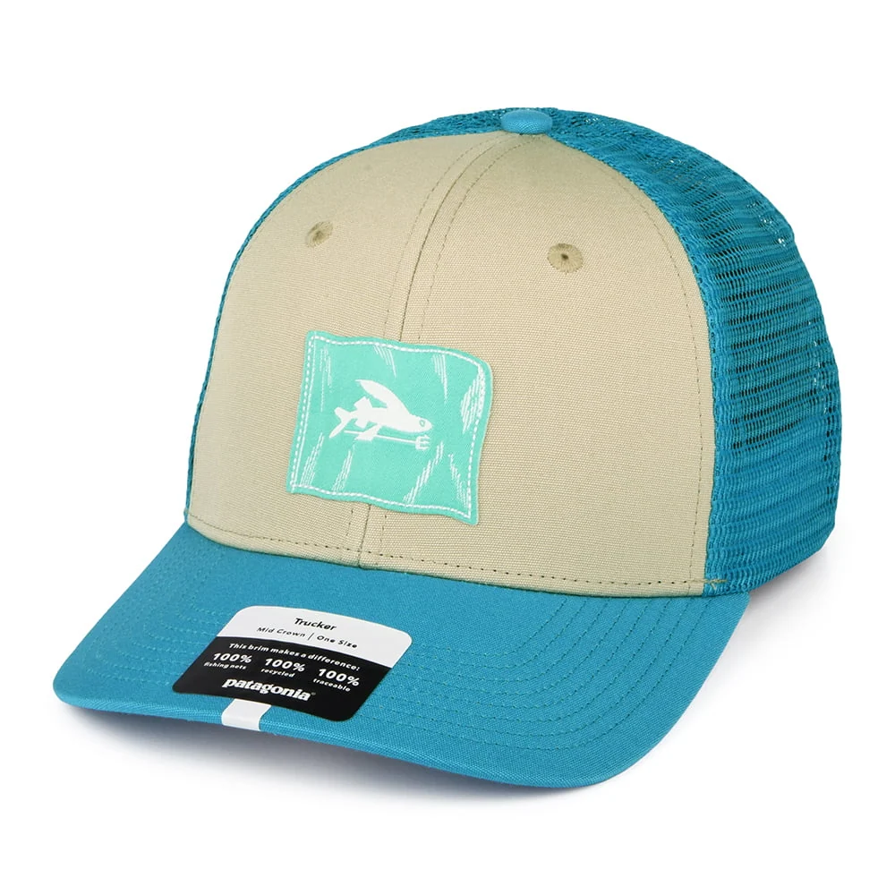Patagonia Fly Flag Label Trucker Cap aus organischer Baumwolle - Hellbraun-Blau