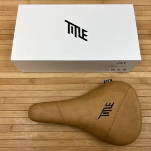 Title JS1 Sattel Light Brown / hellbraun